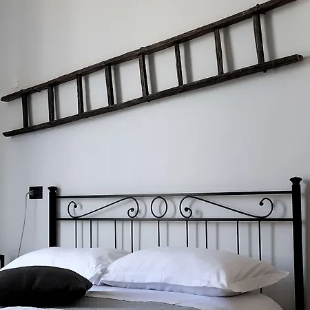 Le Scale Di Pietra