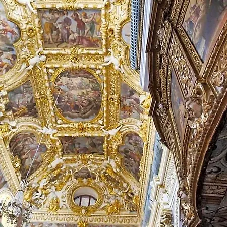 Le Scale Di Pietra